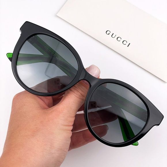 GUCCI GG0702SKN 004 Sunglasses Black Green Red Gray Round Women - Picture 1 of 11